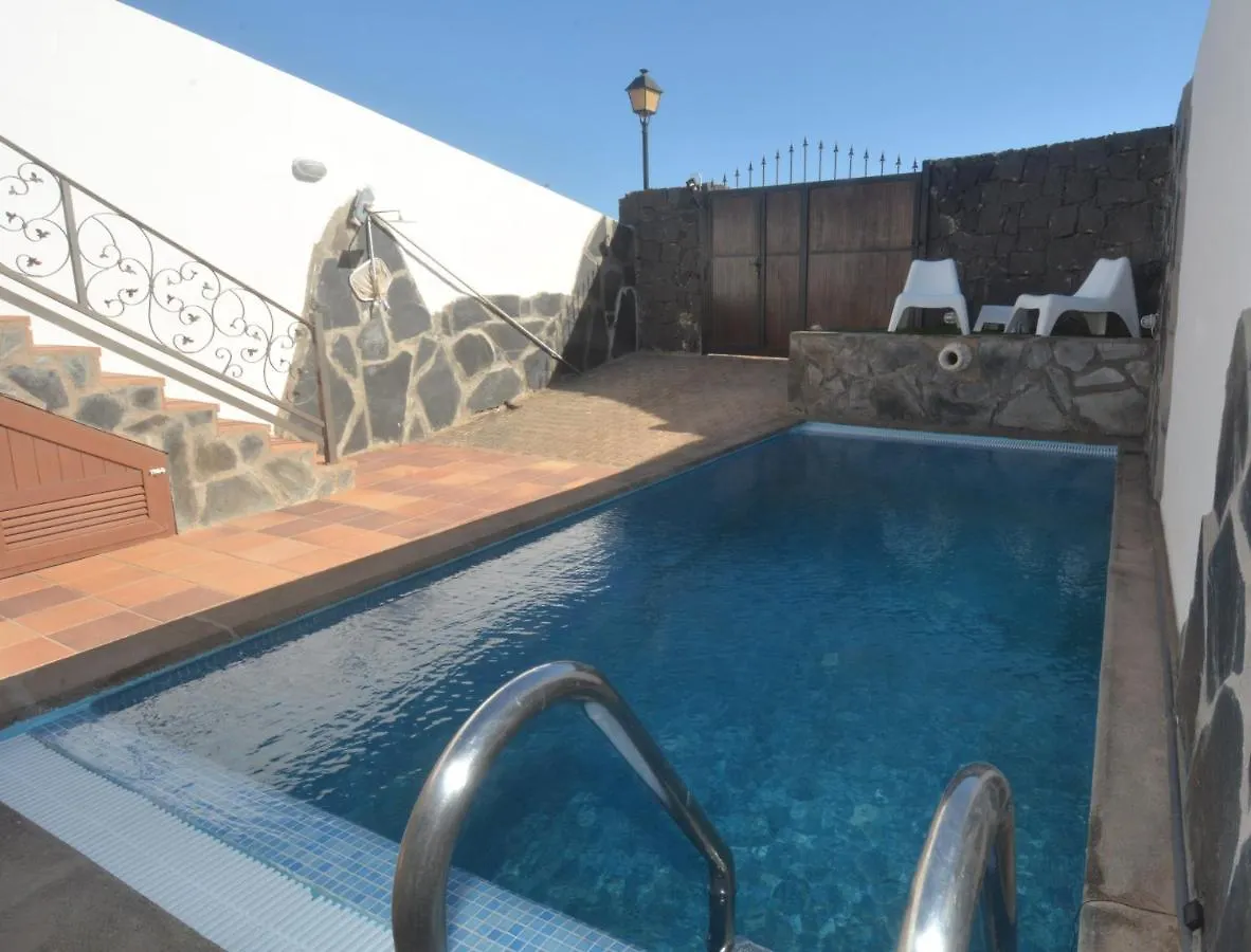 פלאיה בלנקה Far-Island Villa