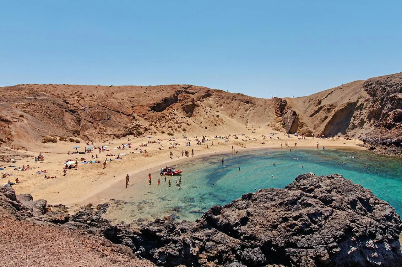פלאיה בלנקה Far-Island Villa ספרד
